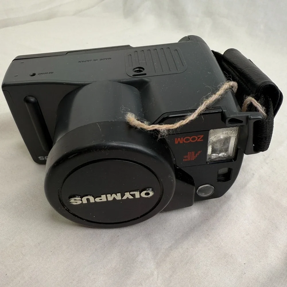 Olympus Infinity Super Zoom 300 bridge film camera, 38-105mm zoom lens